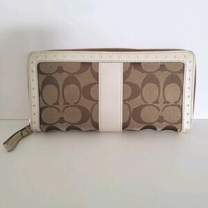 Coach Leather Wallet White Beige Zip Around Large Clutch Western Continental
